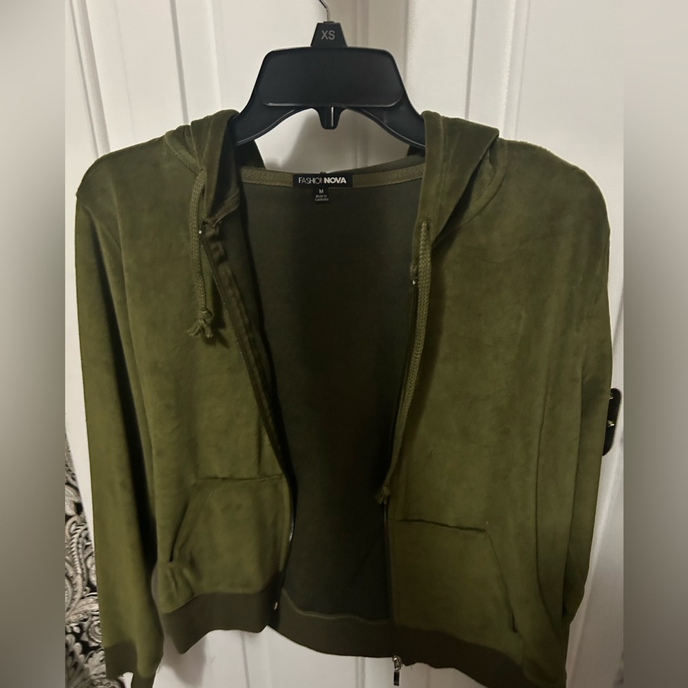 comfy, never worn